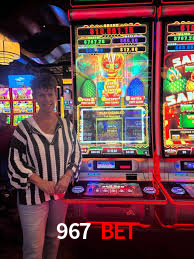 Descubra o Mundo do Cassino Online com 967 Bet